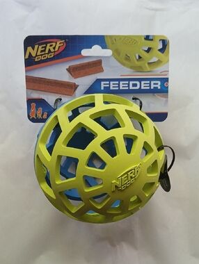 Nerf Dog Feeder Ball